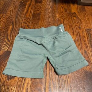 DYFNE IMPACT Hunter green Shorts